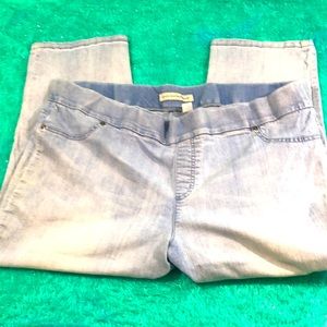 Chico's platinum denim size 4.5 blue jeans